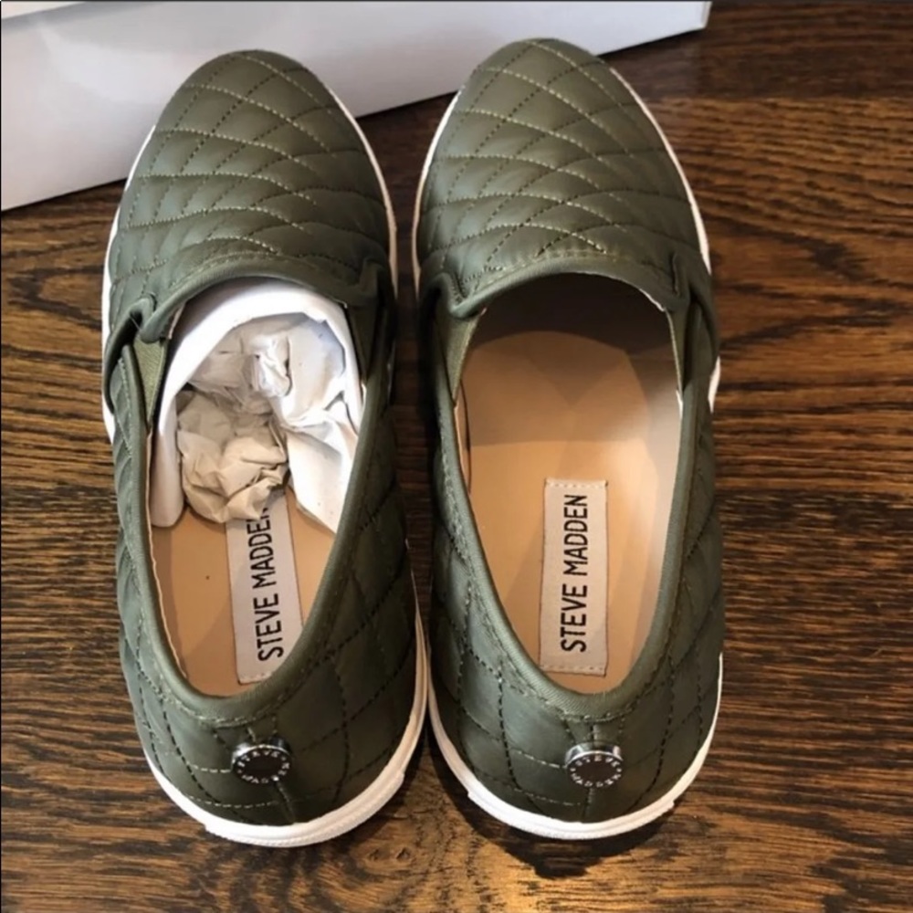 Steve Madden slip on